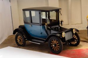 Detroit Electric Model 75 Brougham